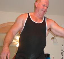 powerlifter pictures huge bulge singlet