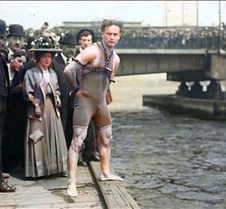 Houdini Jumps from Harvard Bridge 1908