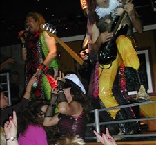 045_Lucy_rocks