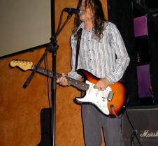 040 Gary on lead vocals