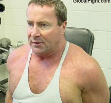 tanktop man gym workout