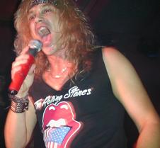 041_Michael_Diamond_rocks