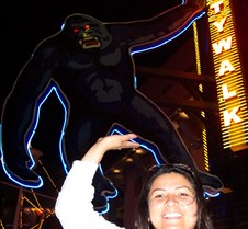 9933 Patty grabs King Kong