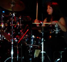 4221 cute drummer