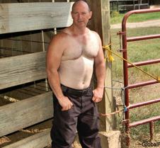big pecs man farm