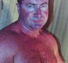 lonely gay daddy seeks buddy