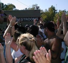 044_crowd_is_loving_this